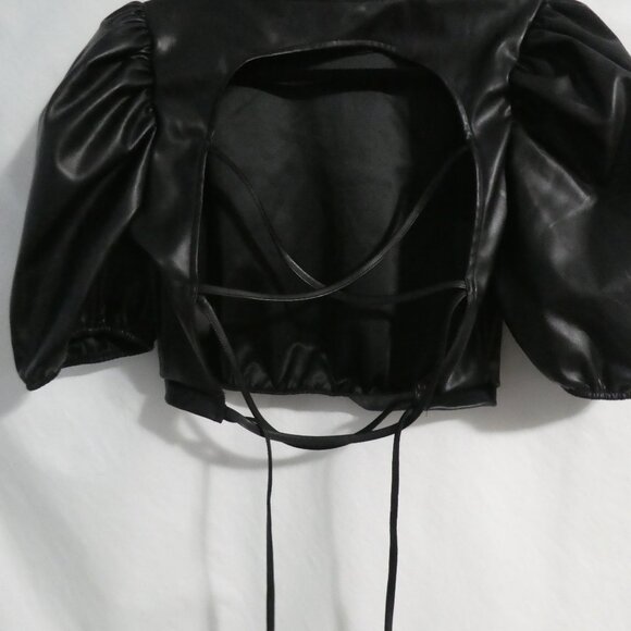 DIVIDED H&M | medium | Black Laced Detail Top | Puff Sleeve NWOT - Picture 15 of 16